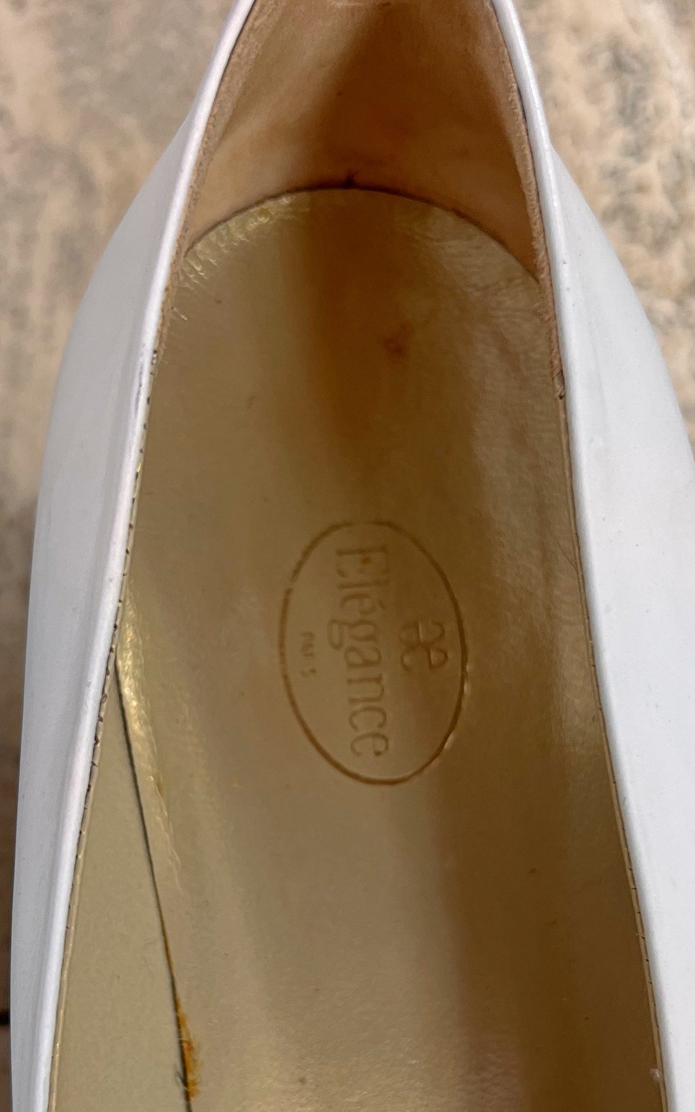 Vintage Elegance Paris Pumps 40