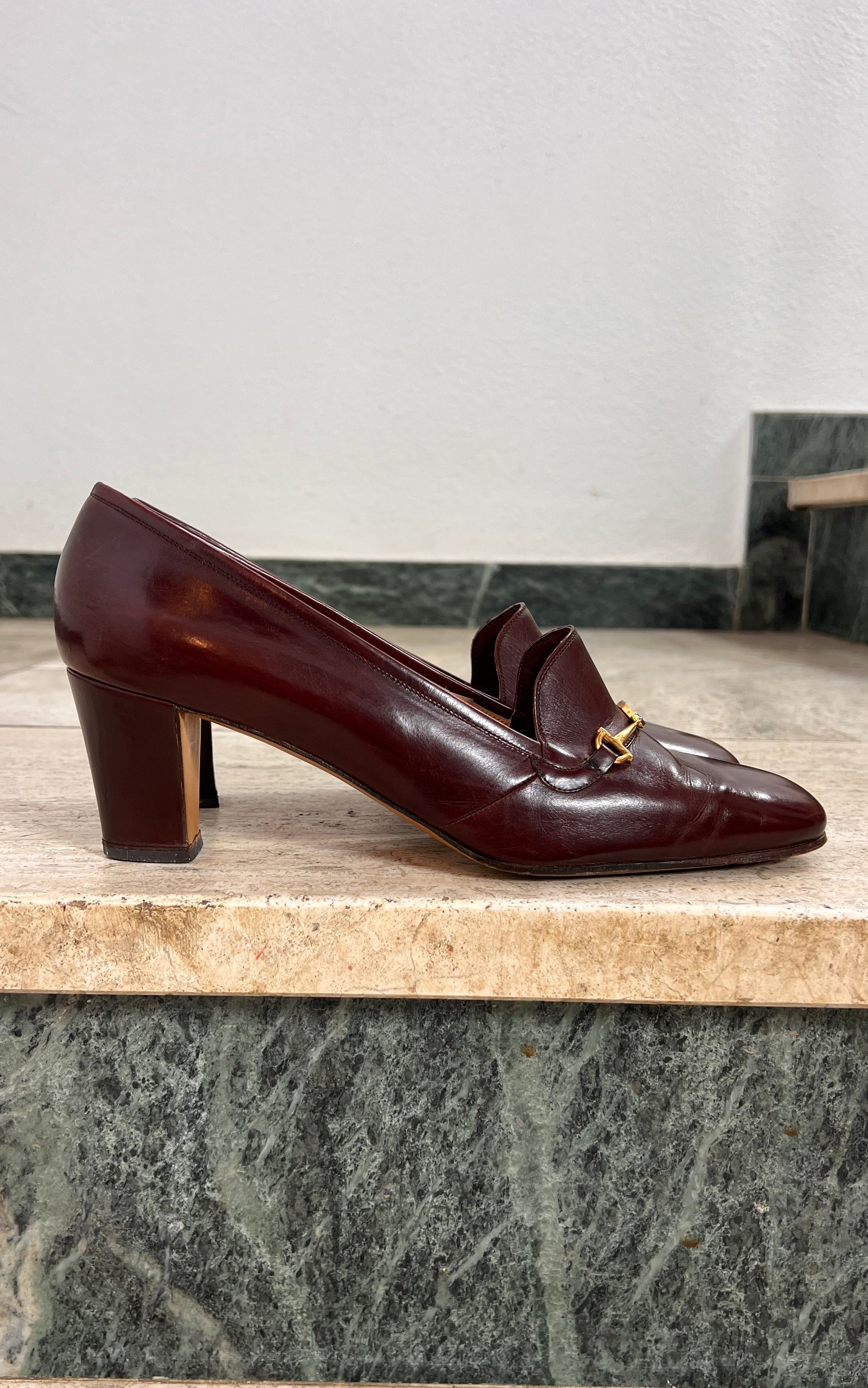 Vintage 70s Handmade Riccioni Burgundy Pumps 39