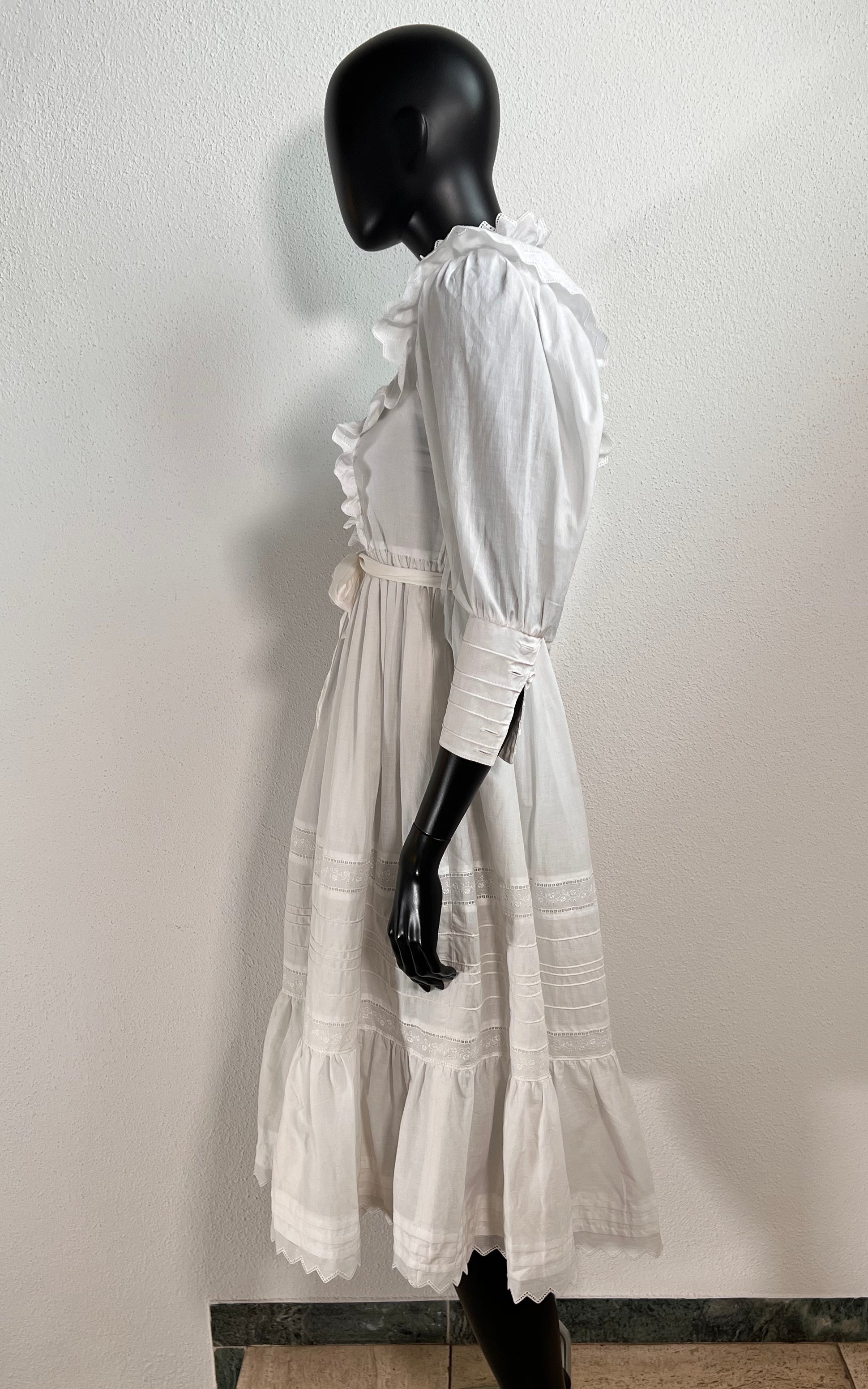 Abito in pizzo vintage anni '70