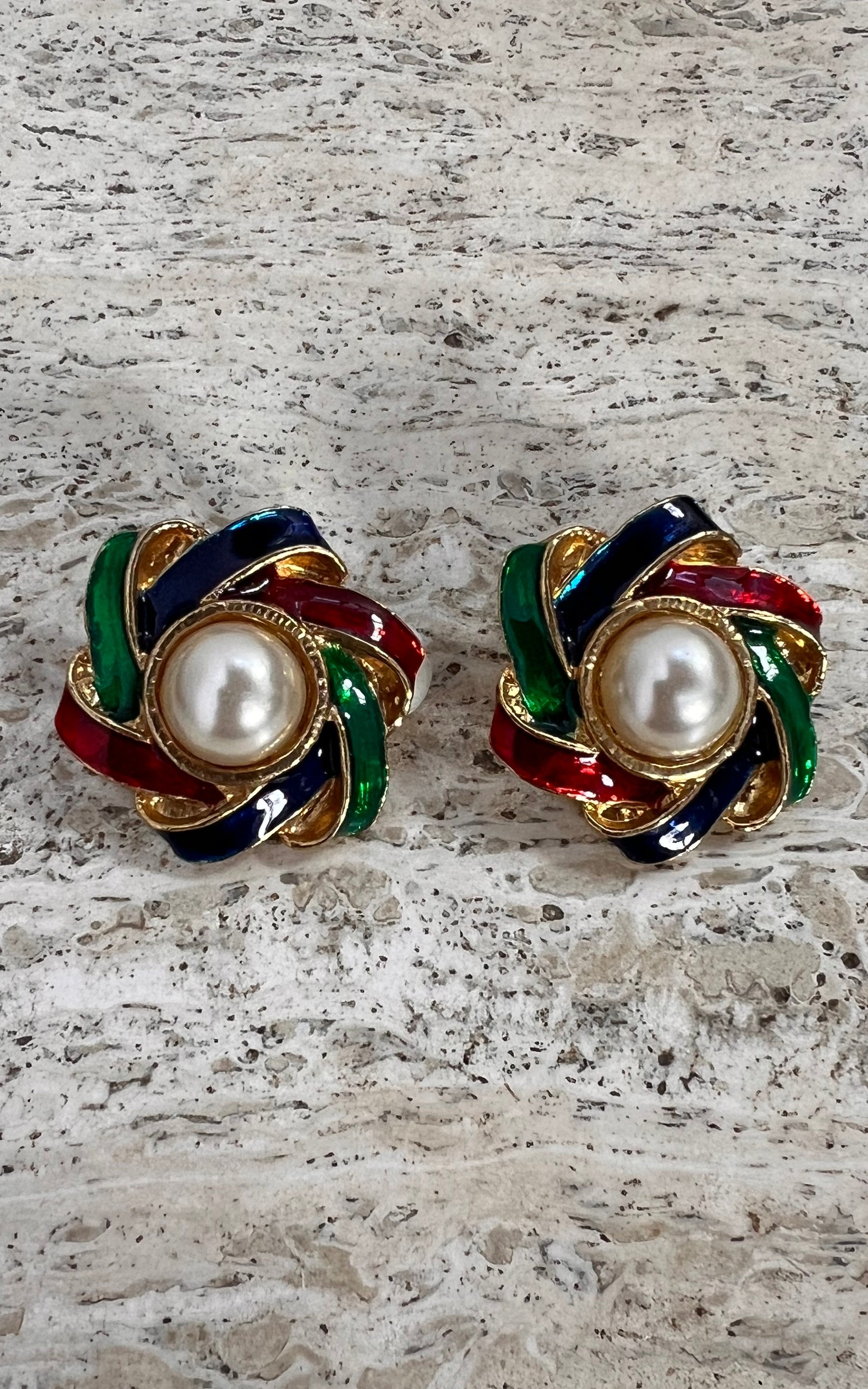 Vintage 80s Enamel & Faux Pearl Clip-On Earrings