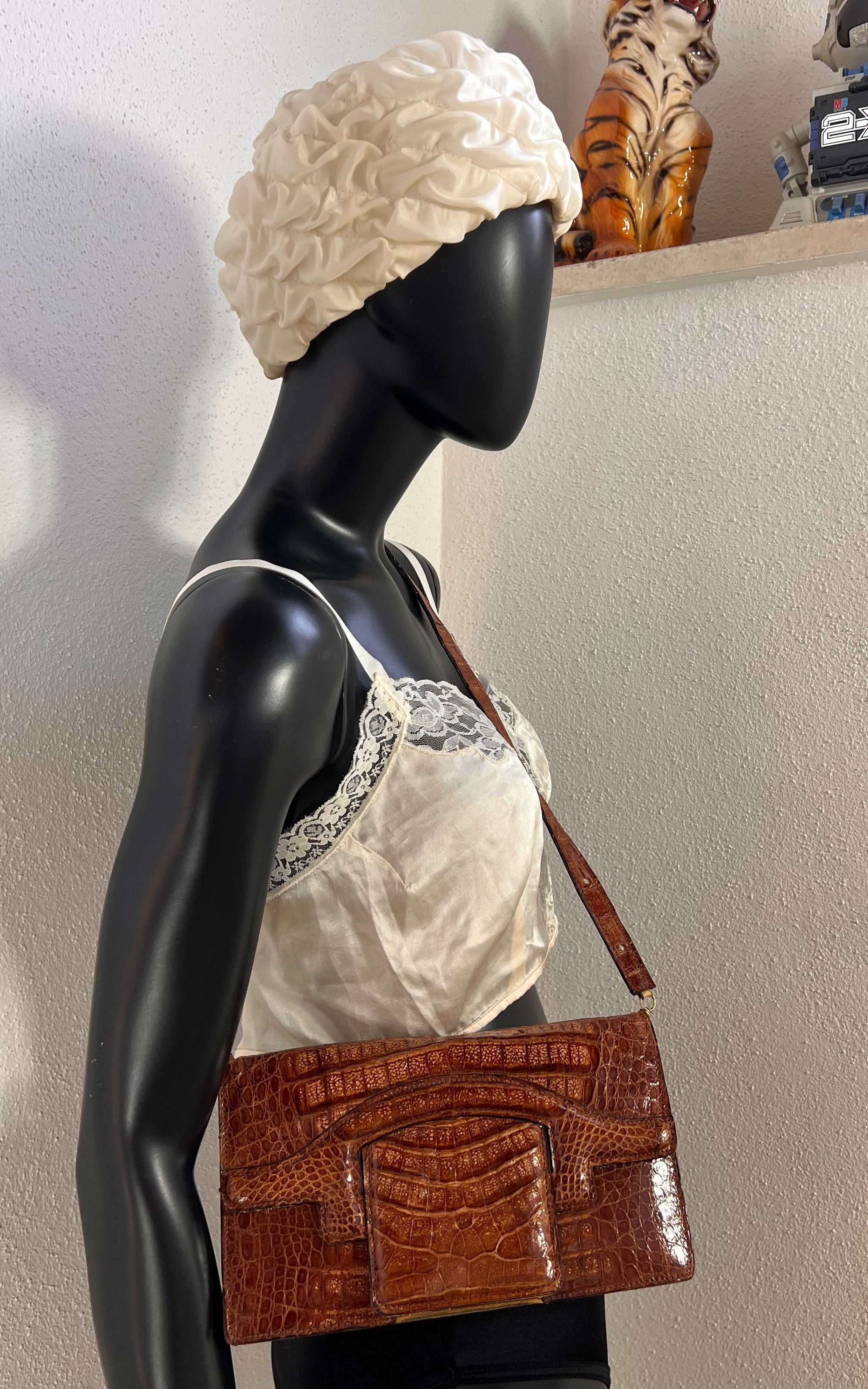 Vintage 1970s Brown Crocodile Leather Shoulder Bag