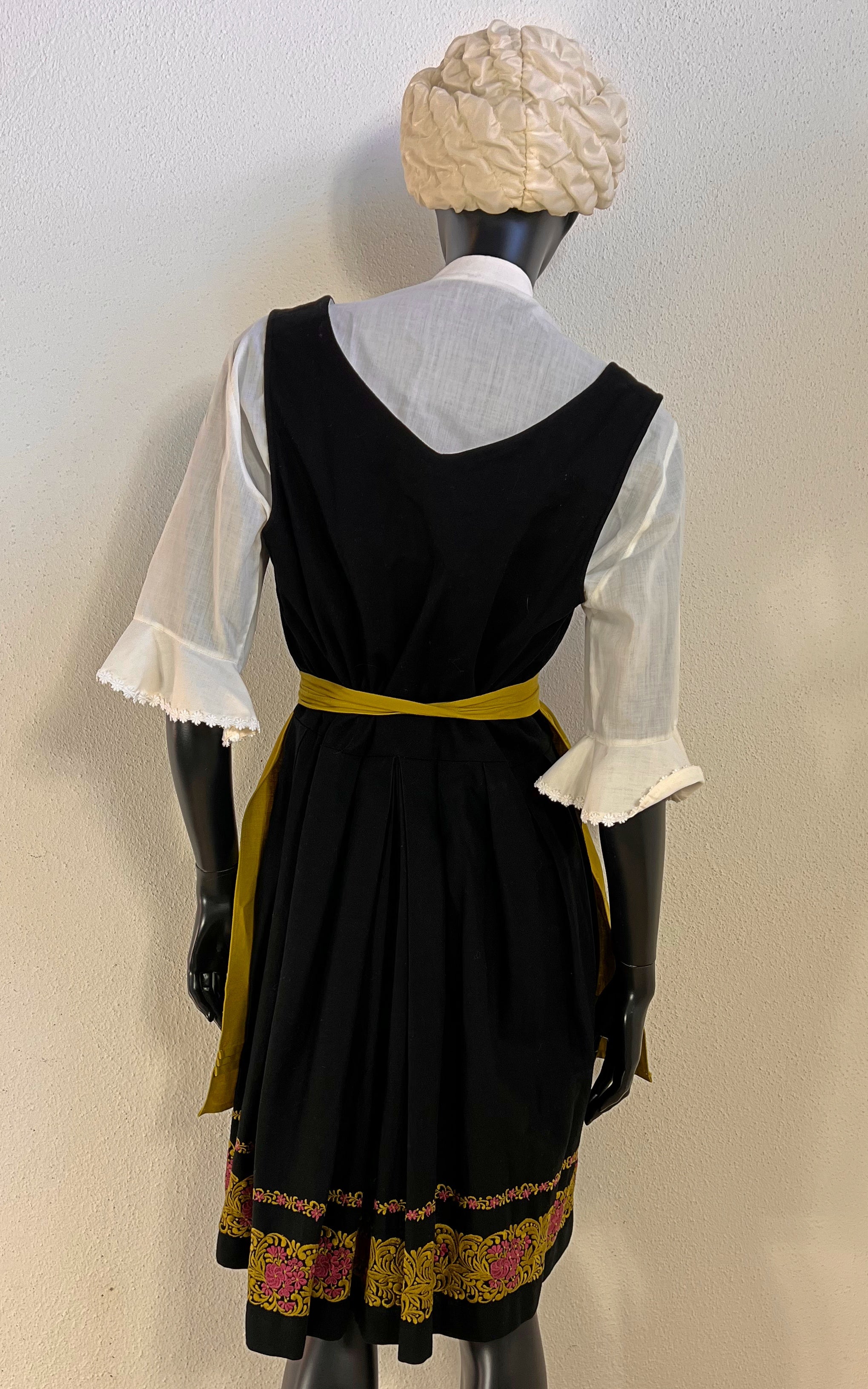 Vintage 70s Rose Dirndl Bavarian Dress Set