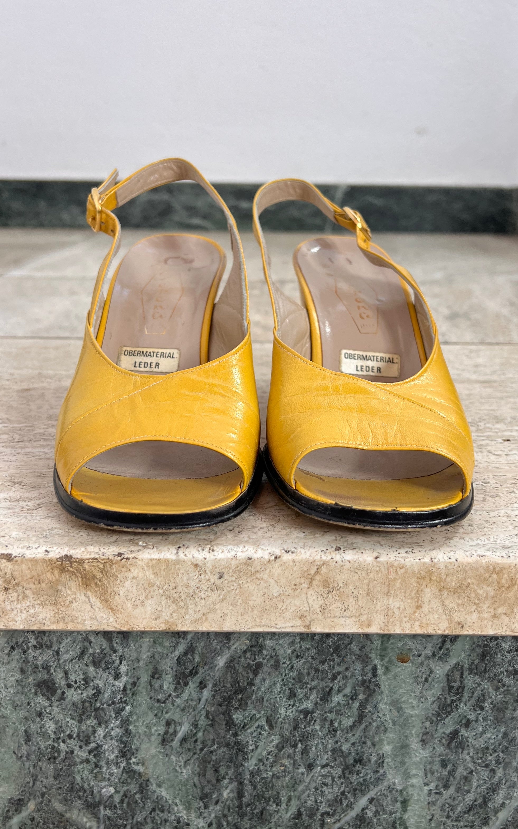Vintage 60s Peep Toe Heels 38