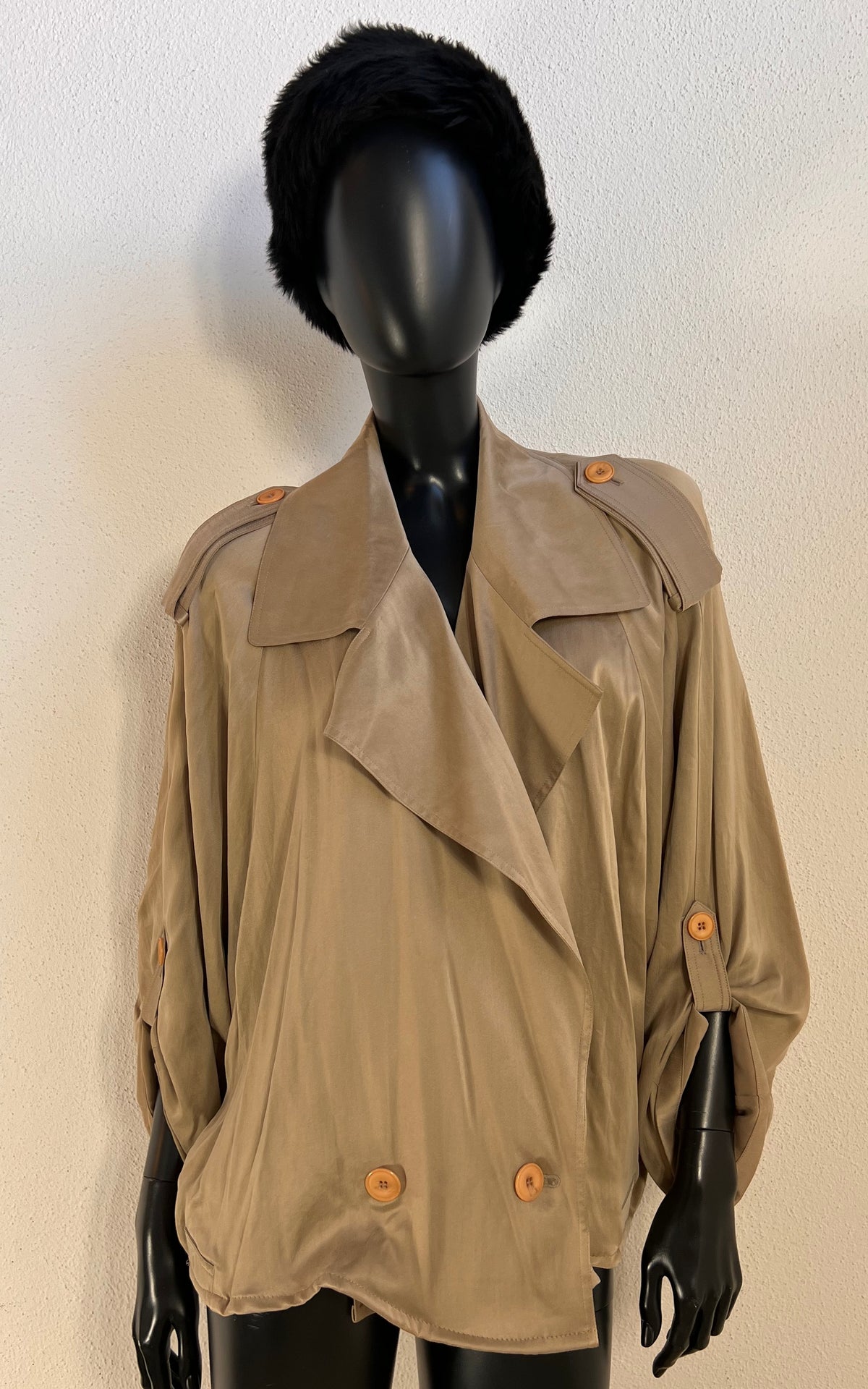 Vintage Oversized Pia Ricci Pure Silk Trench-Style Jacket – Champagne Beige