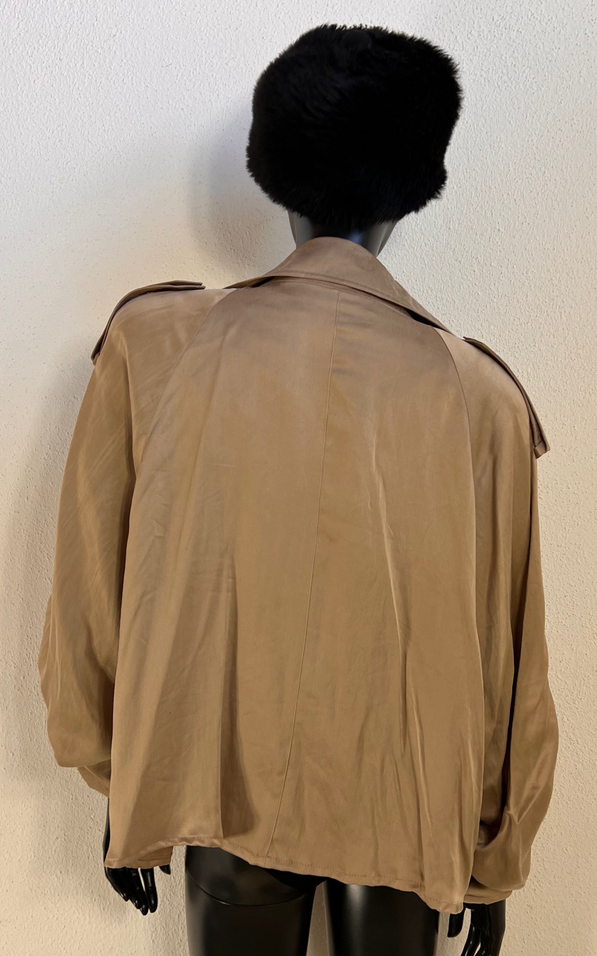 Vintage Oversized Pia Ricci Pure Silk Trench-Style Jacket – Champagne Beige