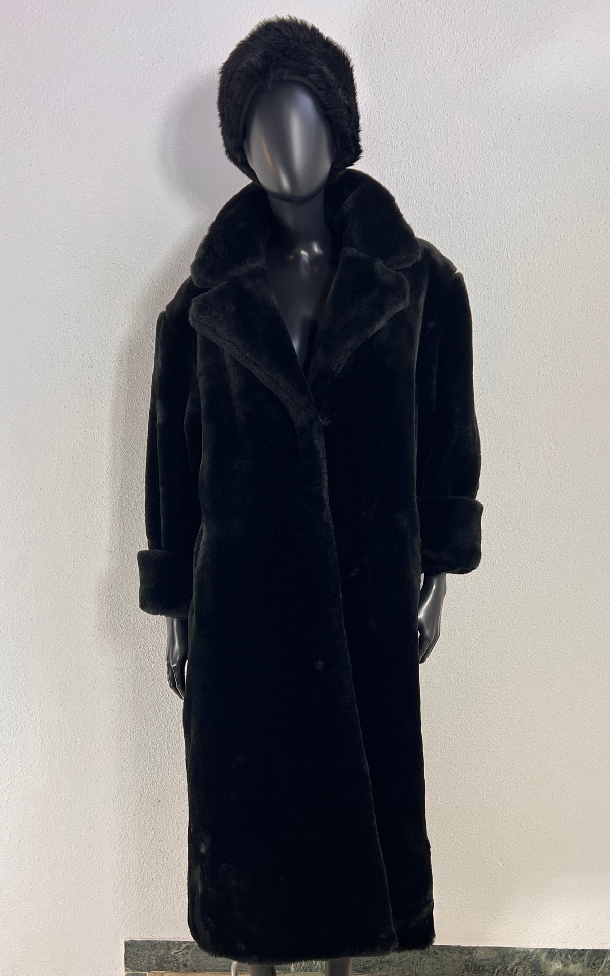 Vintage APART Impressions Black Faux Fur Coat with Statement Collar
