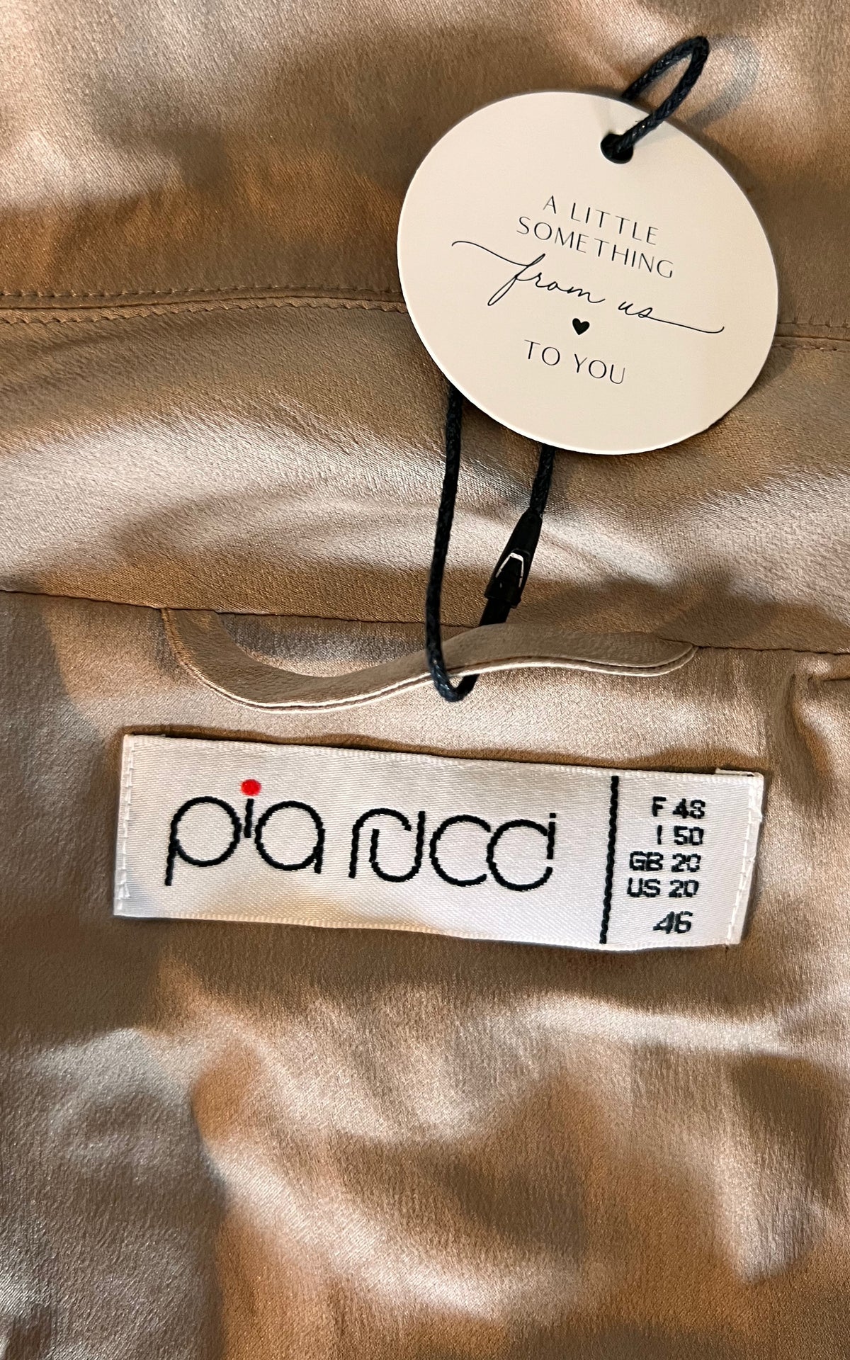 Vintage Oversized Pia Ricci Pure Silk Trench-Style Jacket – Champagne Beige