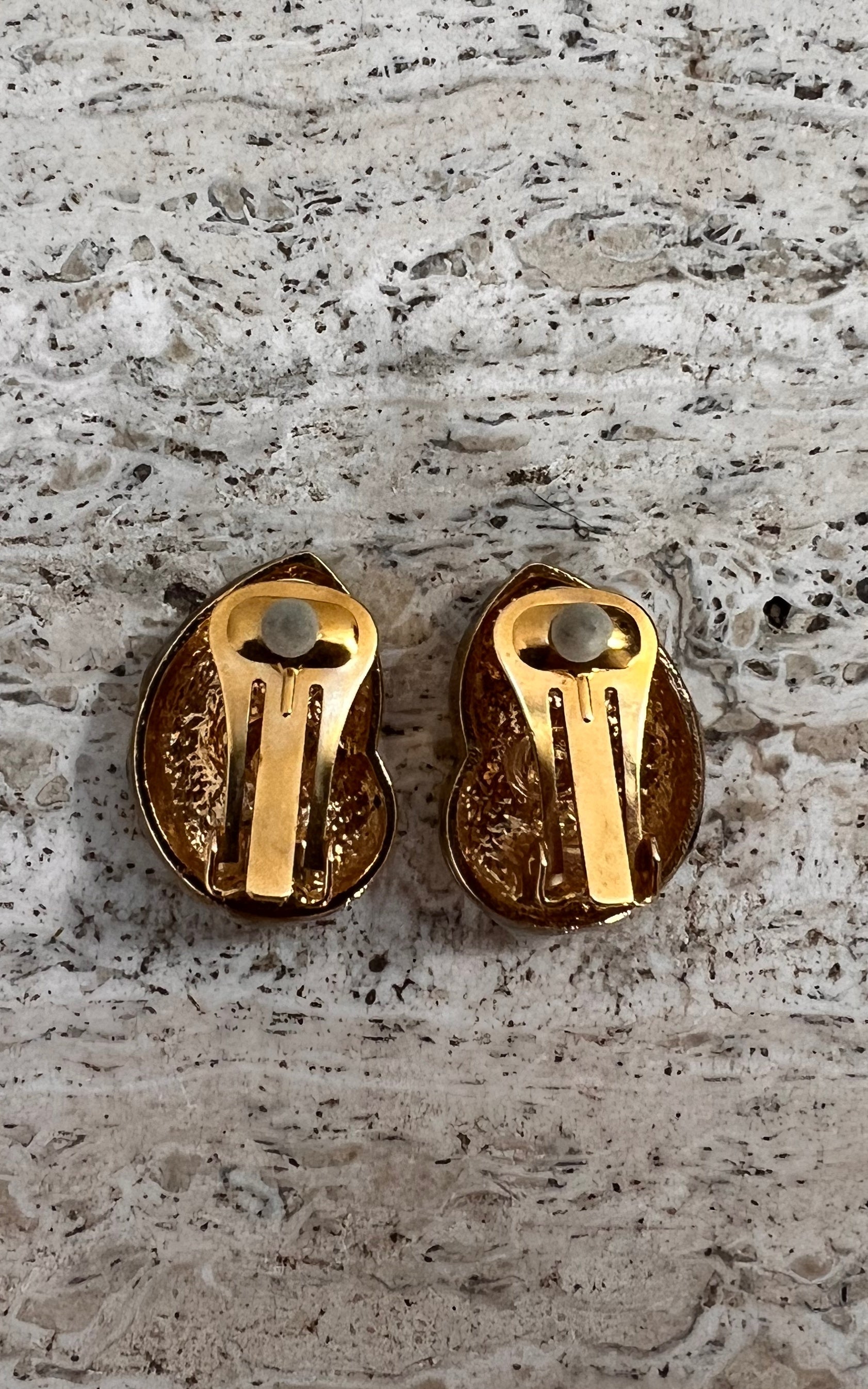 Vintage Louis Feraud Mussels Costume Jewelry Set