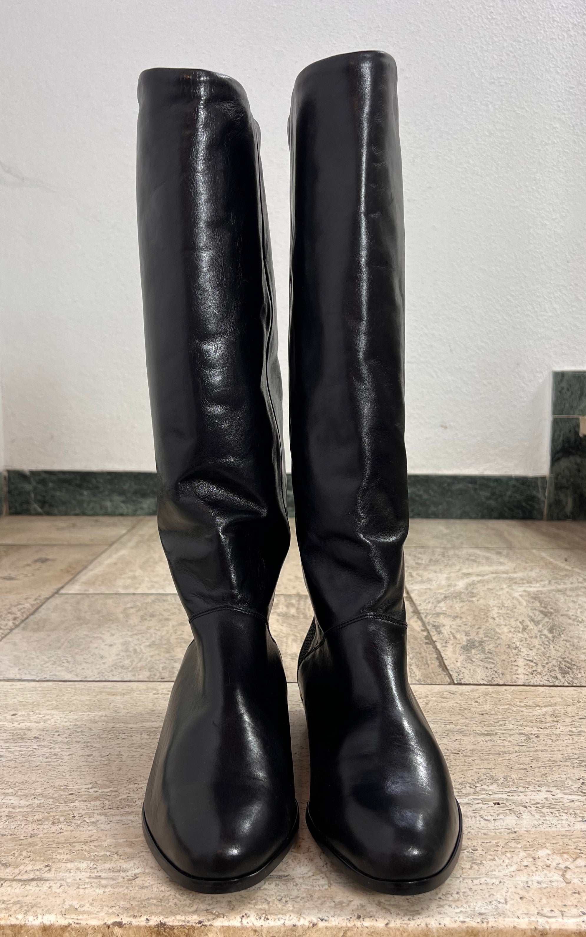 Vintage Black Leather Knee-High Boots with Textured Panel Detail 39