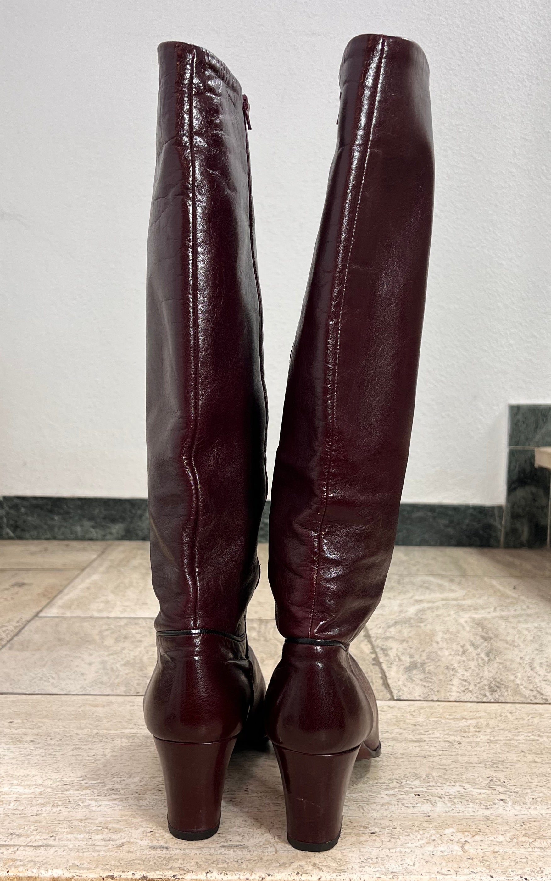 Vintage 70s Burgundy Knee-High Boots 39