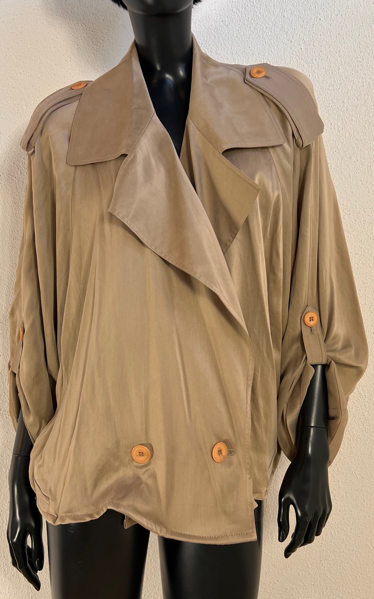 Vintage Oversized Pia Ricci Pure Silk Trench-Style Jacket – Champagne Beige