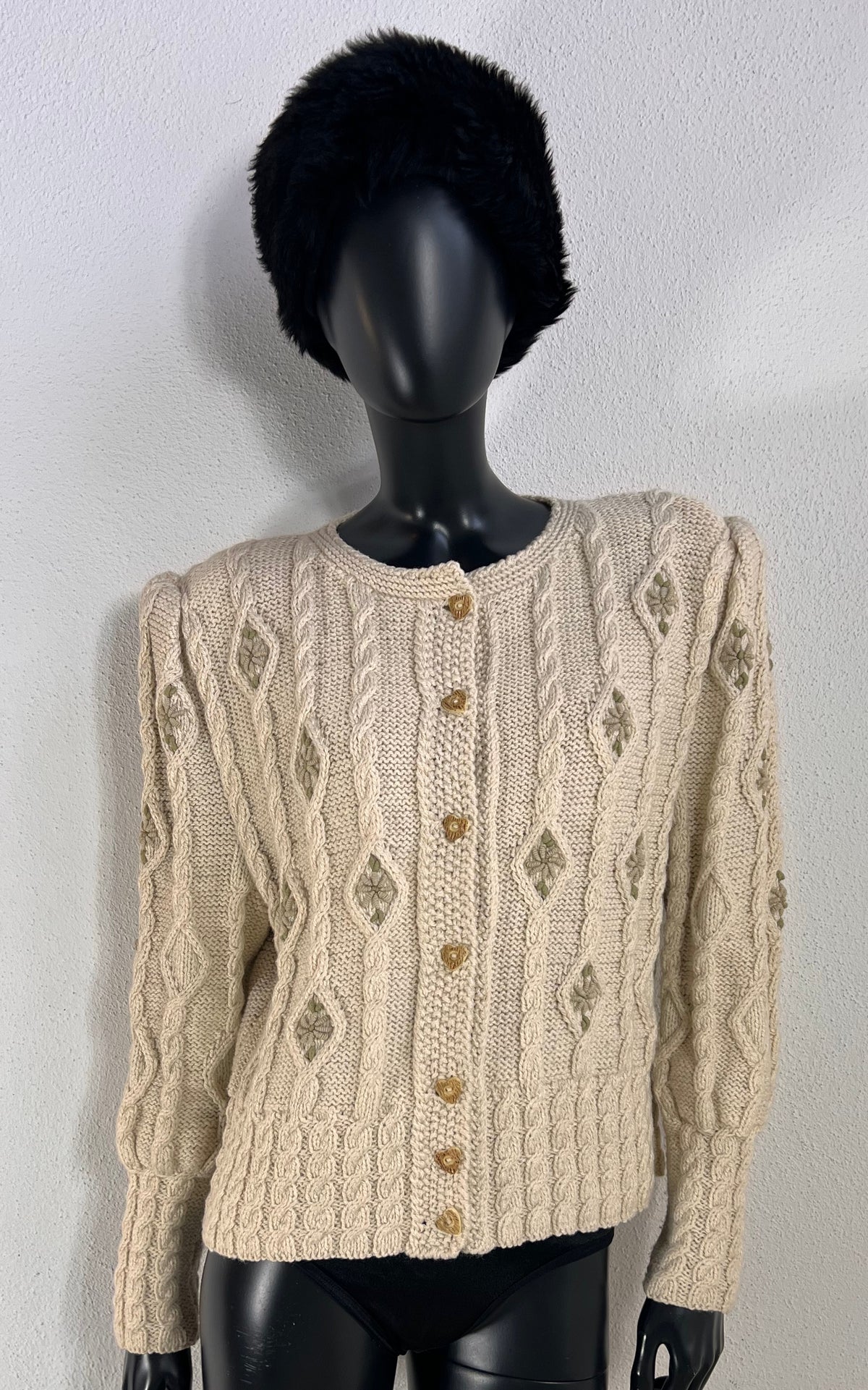 Vintage Handmade Austrian Wool Cardigan – Cream Cable Knit with Floral Details