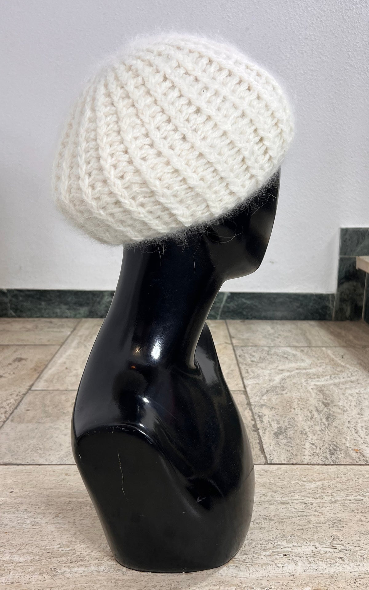 Vintage Ivory Angora Blend Chunky Knit Beret