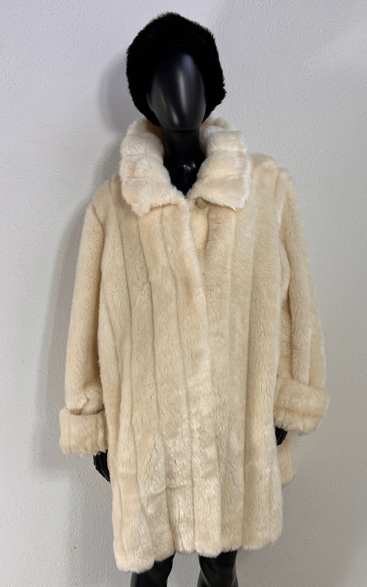 Vintage Ivory Faux Fur Coat with Statement Collar and Turn-Back Cuffs