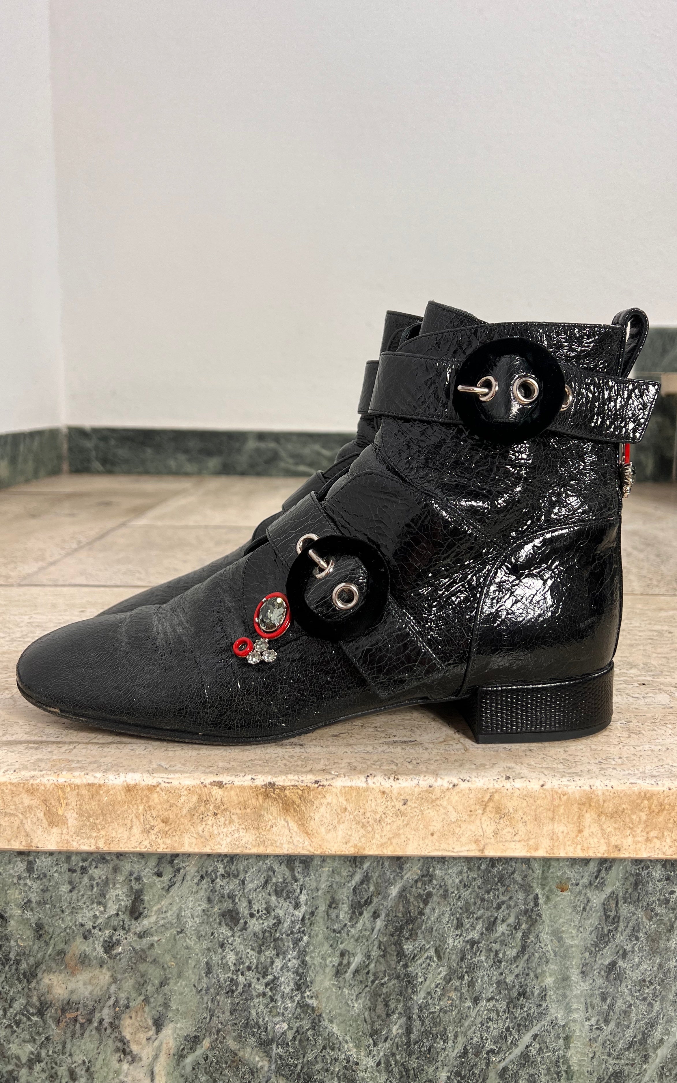 Christian Dior Black Crackle Patent Leather Ankle Boots 39,5 ( 2016 )