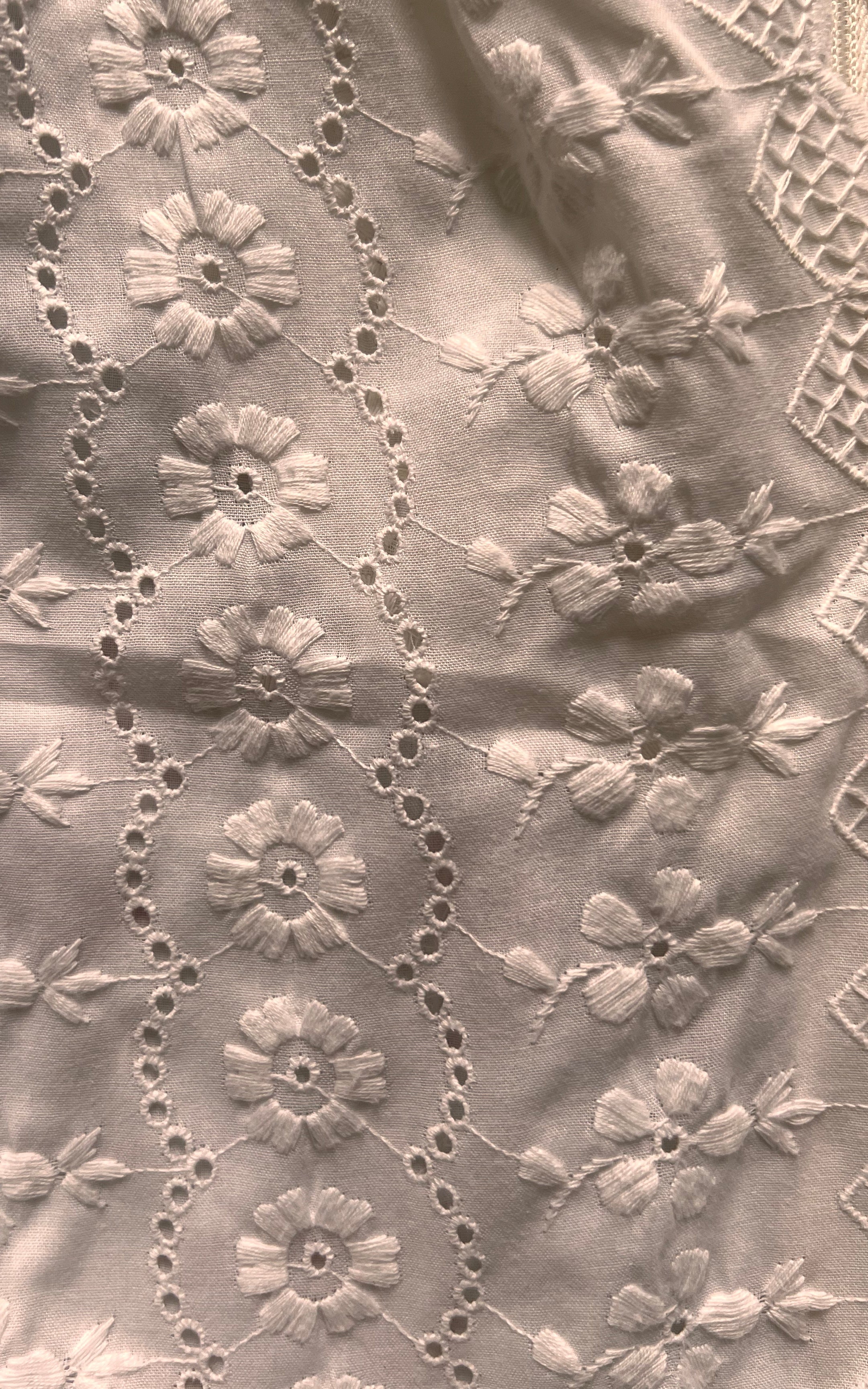 Abito da Sposa in Broderie Anglaise anni '70