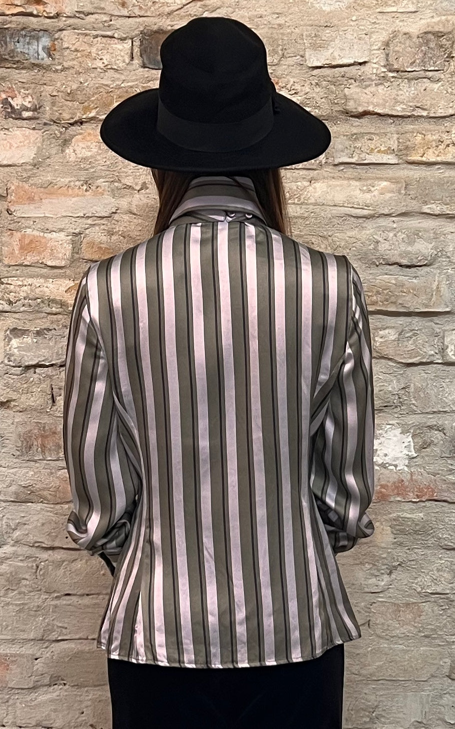 Blusa vintage Emporio Armani in seta con fiocco